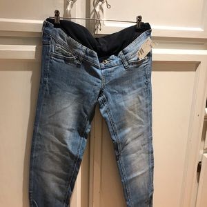 NEW WITH TAGS! H&M maternity jeans